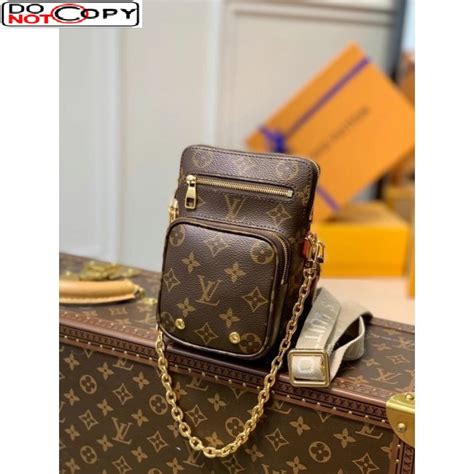 lv m80746|LOUIS VUITTON Monogram Utility Phone Sleeve .